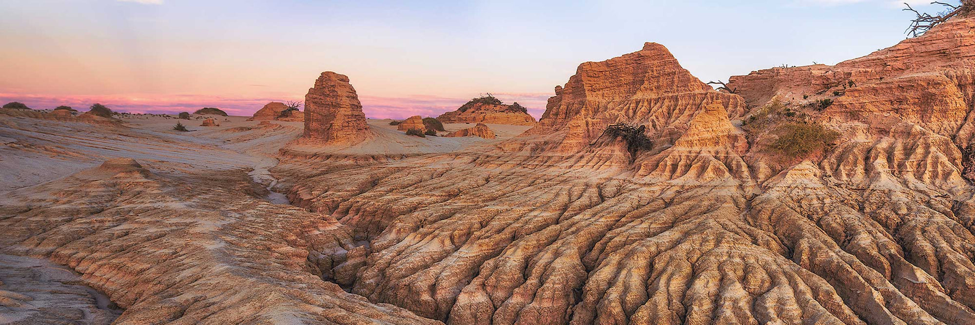 LAKE MUNGO